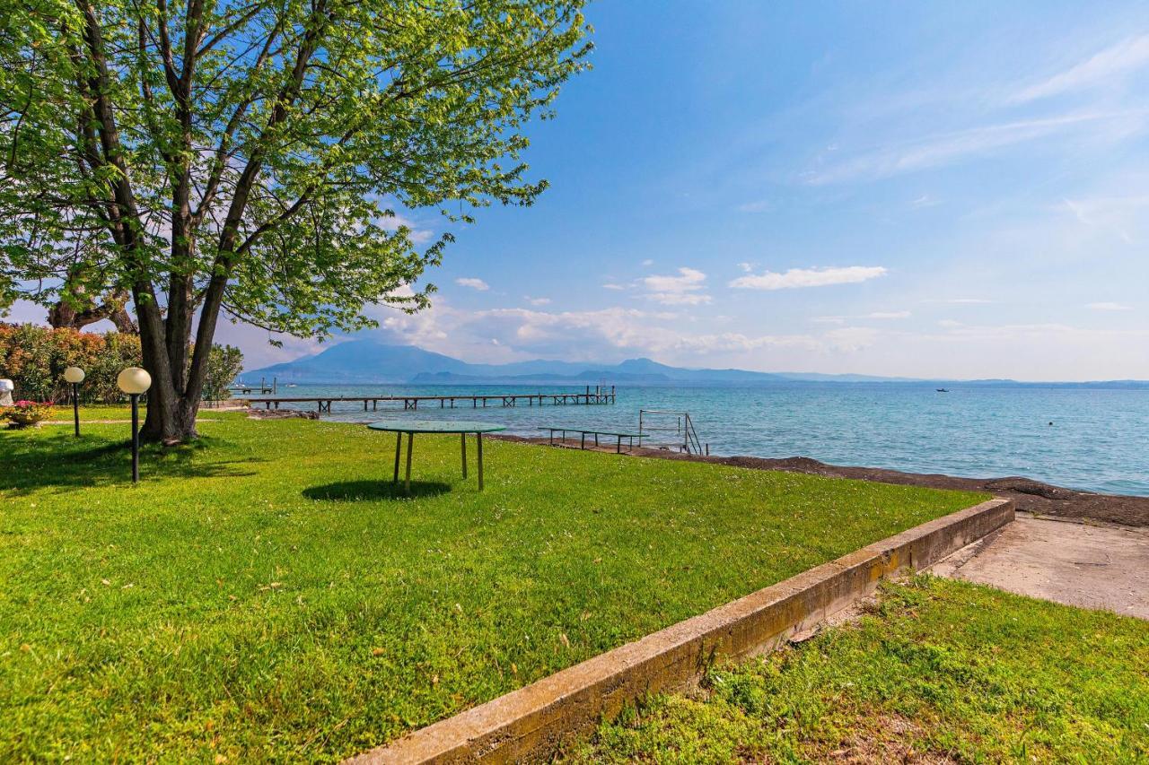 Splendid Apartment Pt-1 Sul Lago By Wonderful Italy Sirmione Exterior photo